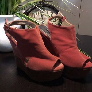 Coral wedges